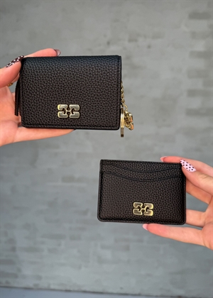 Grained bou gold card holder with flap Sort A7304 Ganni 